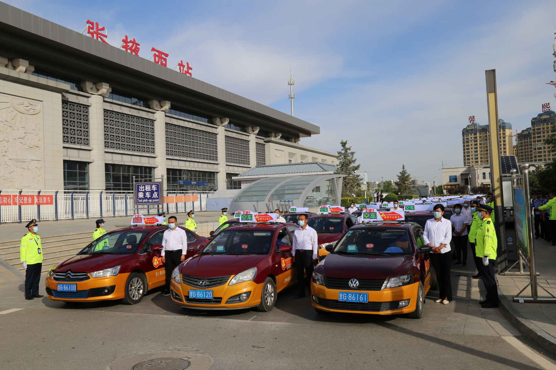 张掖市交通运输综合行政执法队举行传承红色基因爱岗敬业奉献庆祝建党